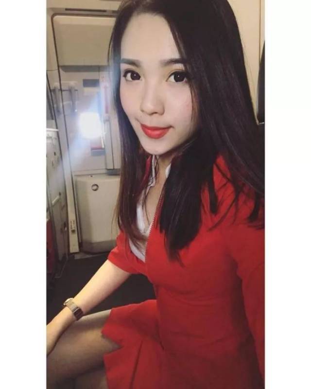 嘴唇直播下载 雨伞与手枪